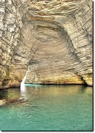 Grotta Campana a Mattinata