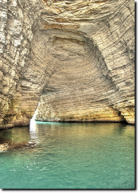 Grotta Campana a Mattinata Gargano